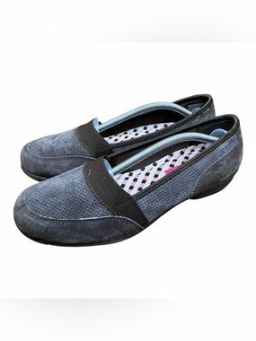 Skechers Women’s 8.5 suede leather relaxed fit Shoes  Chocolate brown